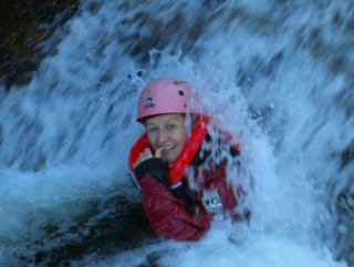  ¡Puede que le mojes un poco, así que trae una muda de ropa y una toalla!